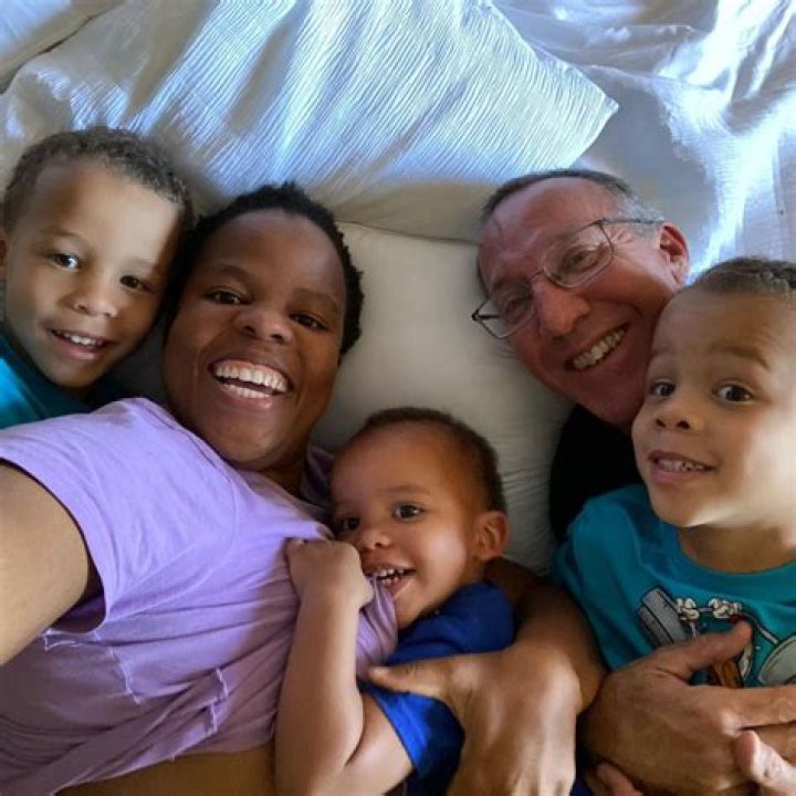 Age, marriage life, children, net worth |