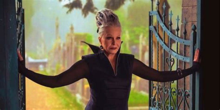 Joanna Lumley Net Worth in 2023, How Rich Is She Now? |